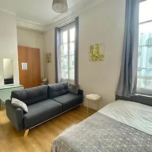 Studio Poisson 1 Francia