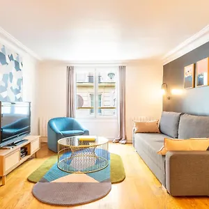 Holidaysinparis - Bourg Tibourg Francia